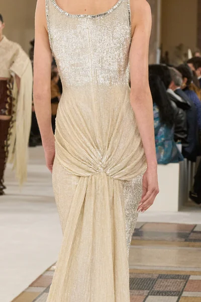 Look 46